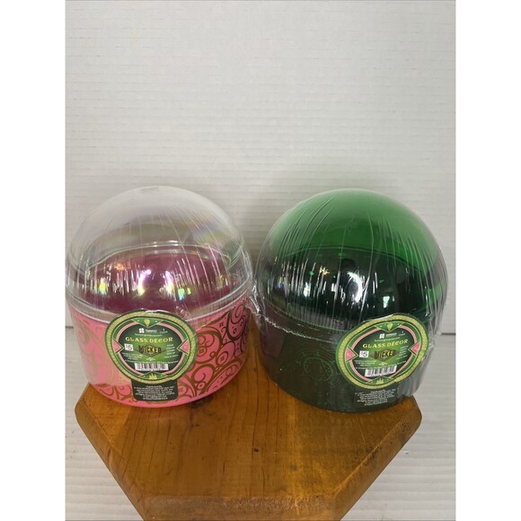 Wicked‎ Target Bubbles Glass Decor Pink And Green Set New - Picture 1 of 10